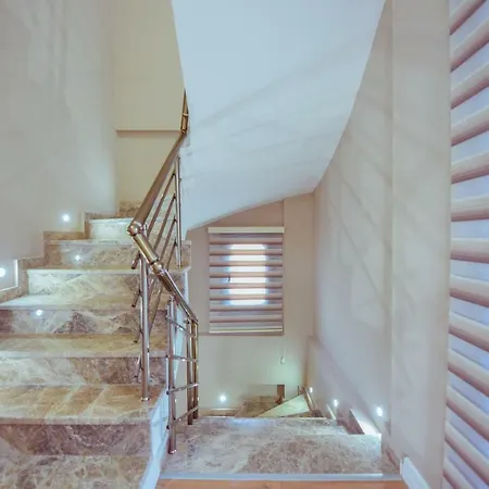 Villa Tala 18 *